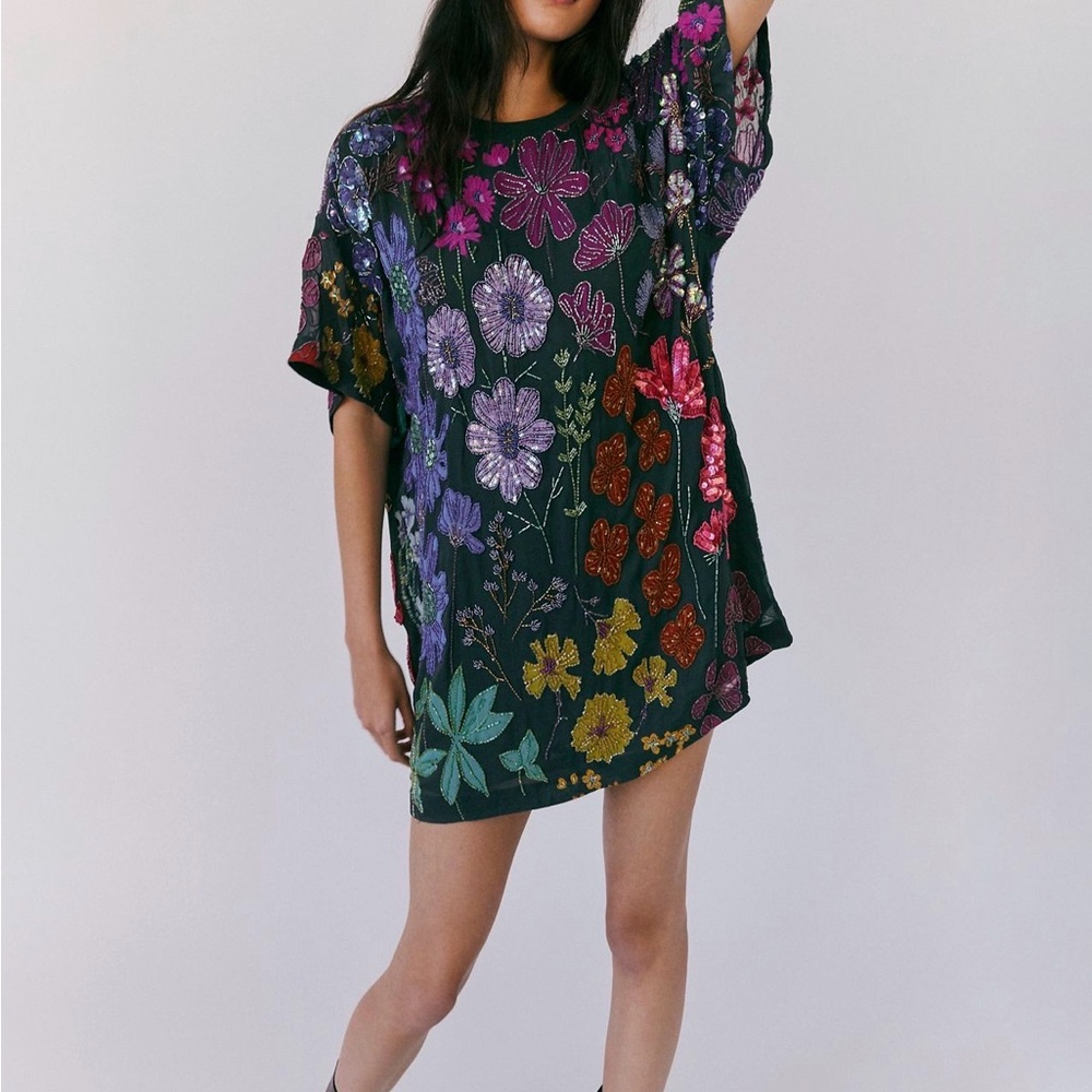 Jewel Sequin Short Sleeve Mini Dress - Picture 3 of 3